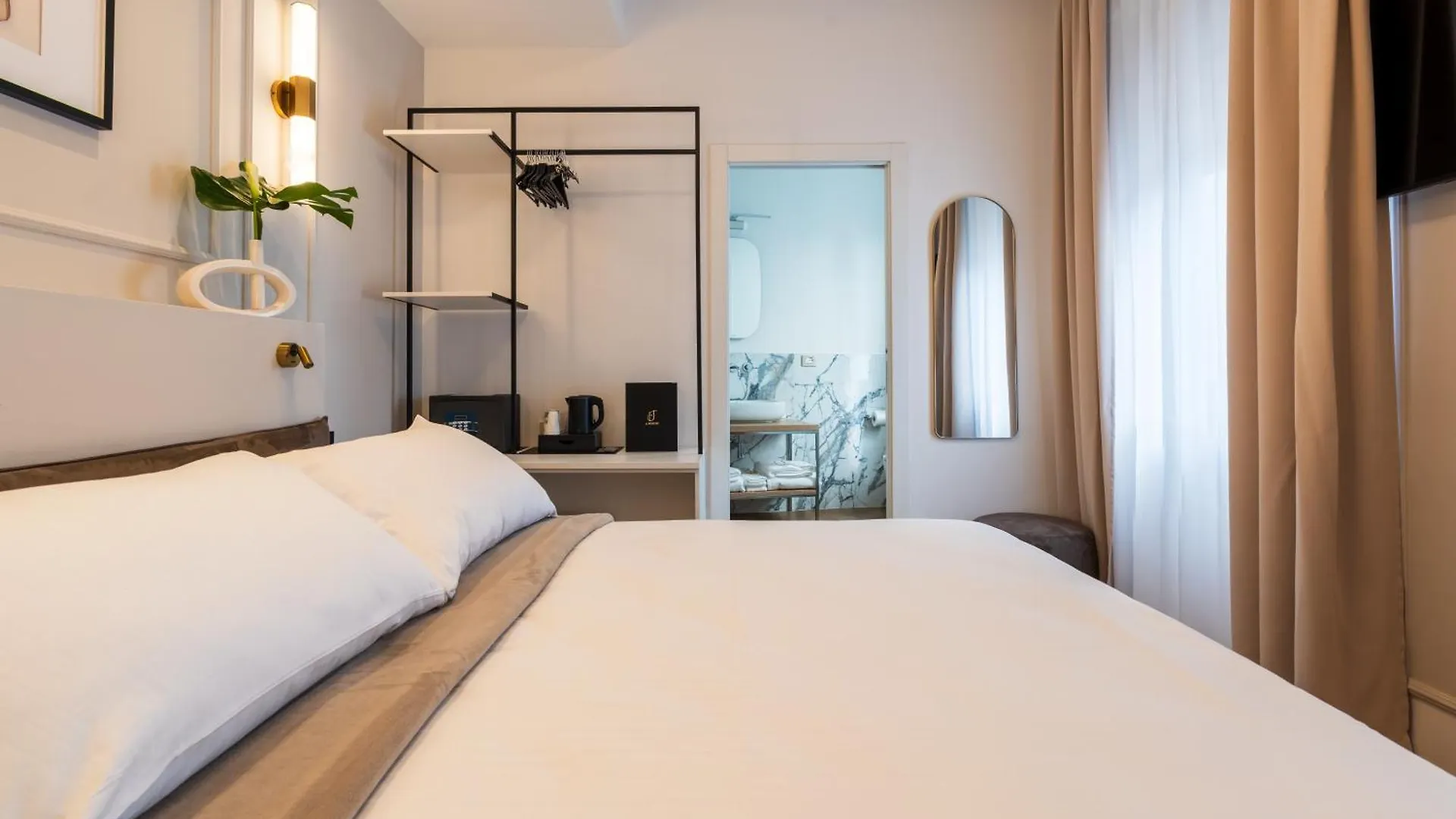 La Merope Guest House De Charme ヴェローナ 0*,